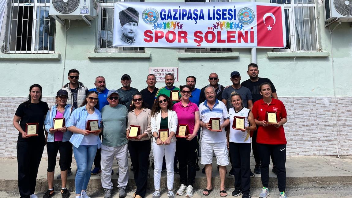 GAZİPAŞA LİSESİ SPOR ŞÖLENİ YAPILDI